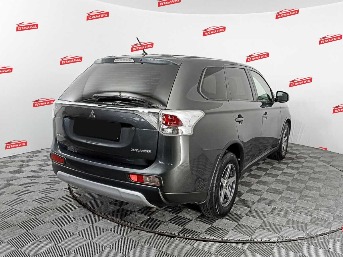 Купить Mitsubishi Outlander с пробегом. Фото: #3