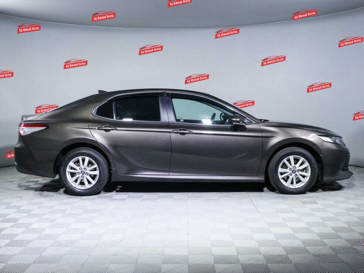 Купить Toyota Camry с пробегом. Фото: #3