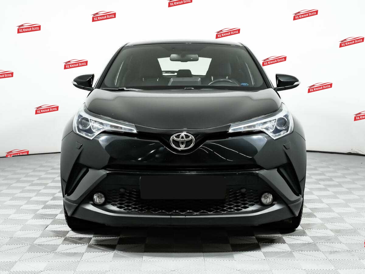Купить Toyota C-HR с пробегом. Фото: #1