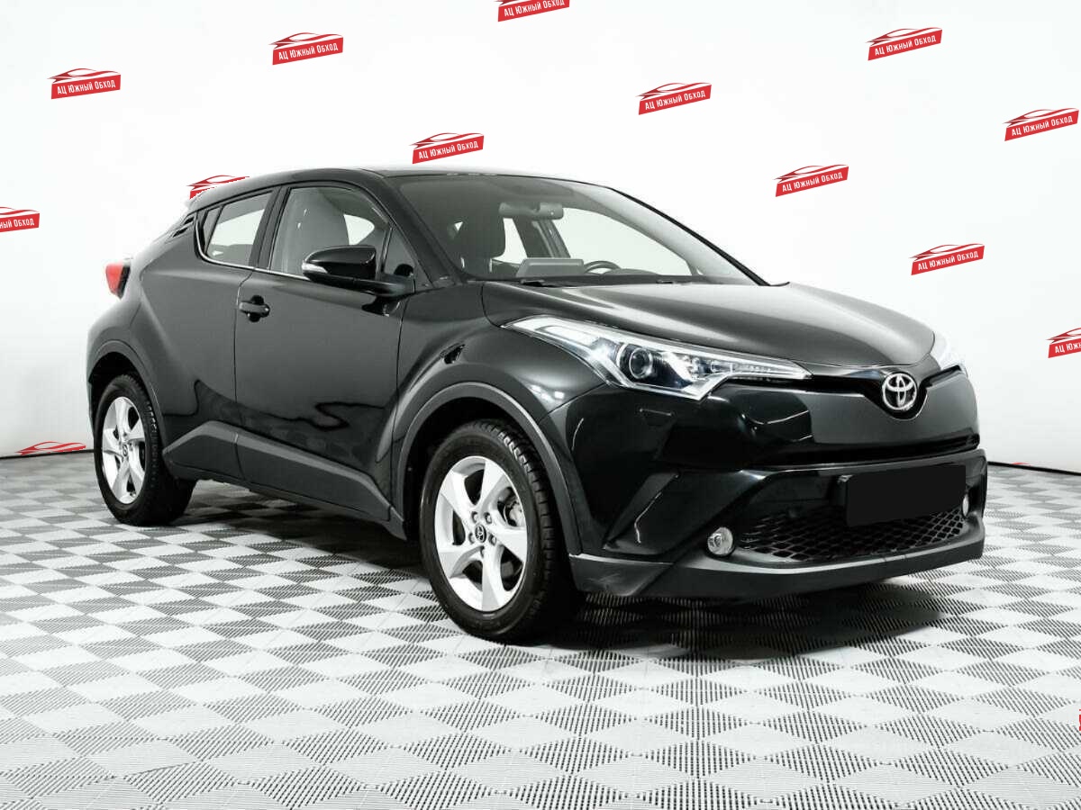 Купить Toyota C-HR с пробегом. Фото: #2