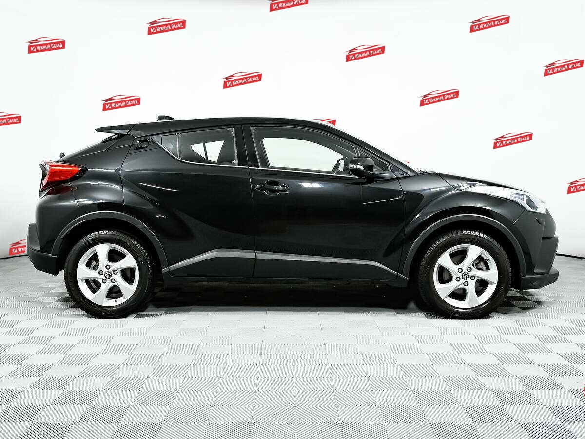 Купить Toyota C-HR с пробегом. Фото: #3