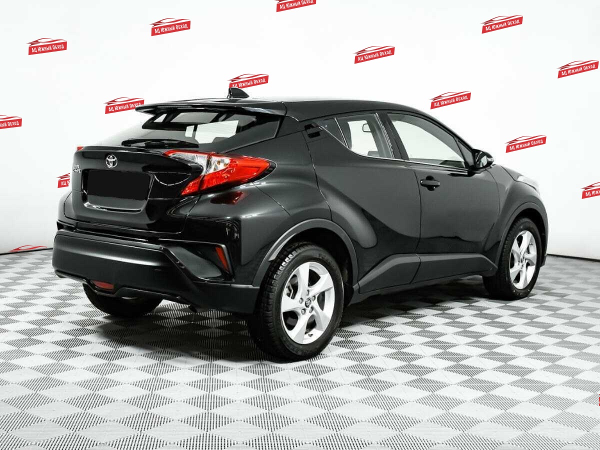 Купить Toyota C-HR с пробегом. Фото: #4
