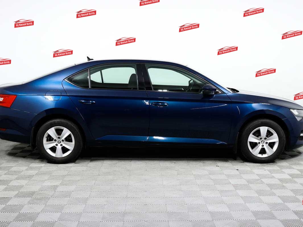 Купить Skoda Superb с пробегом. Фото: #3