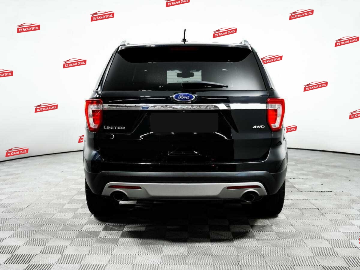 Купить Ford Explorer с пробегом. Фото: #4