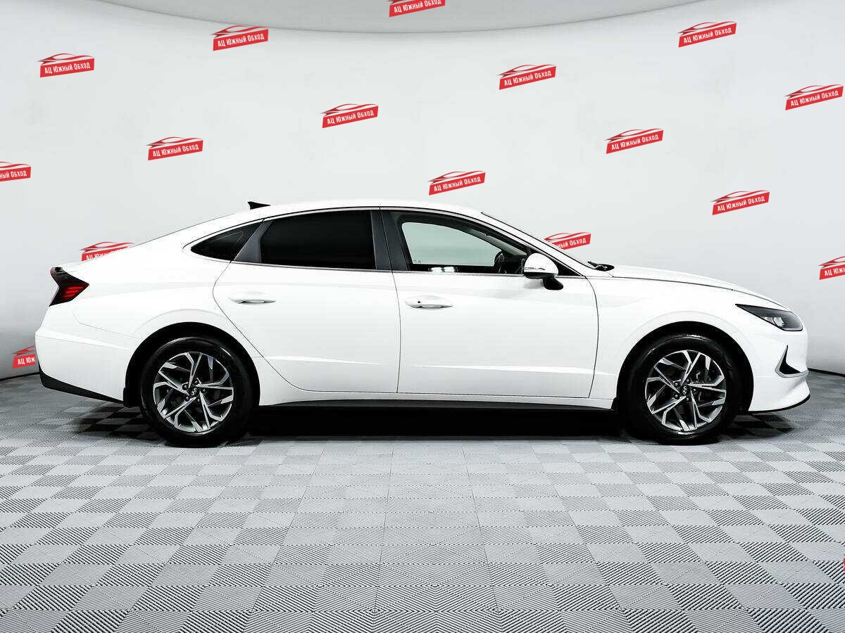 Купить Hyundai Sonata с пробегом. Фото: #3