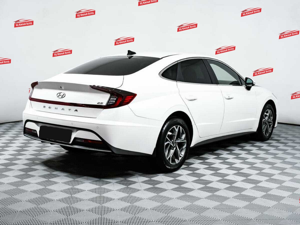 Купить Hyundai Sonata с пробегом. Фото: #4