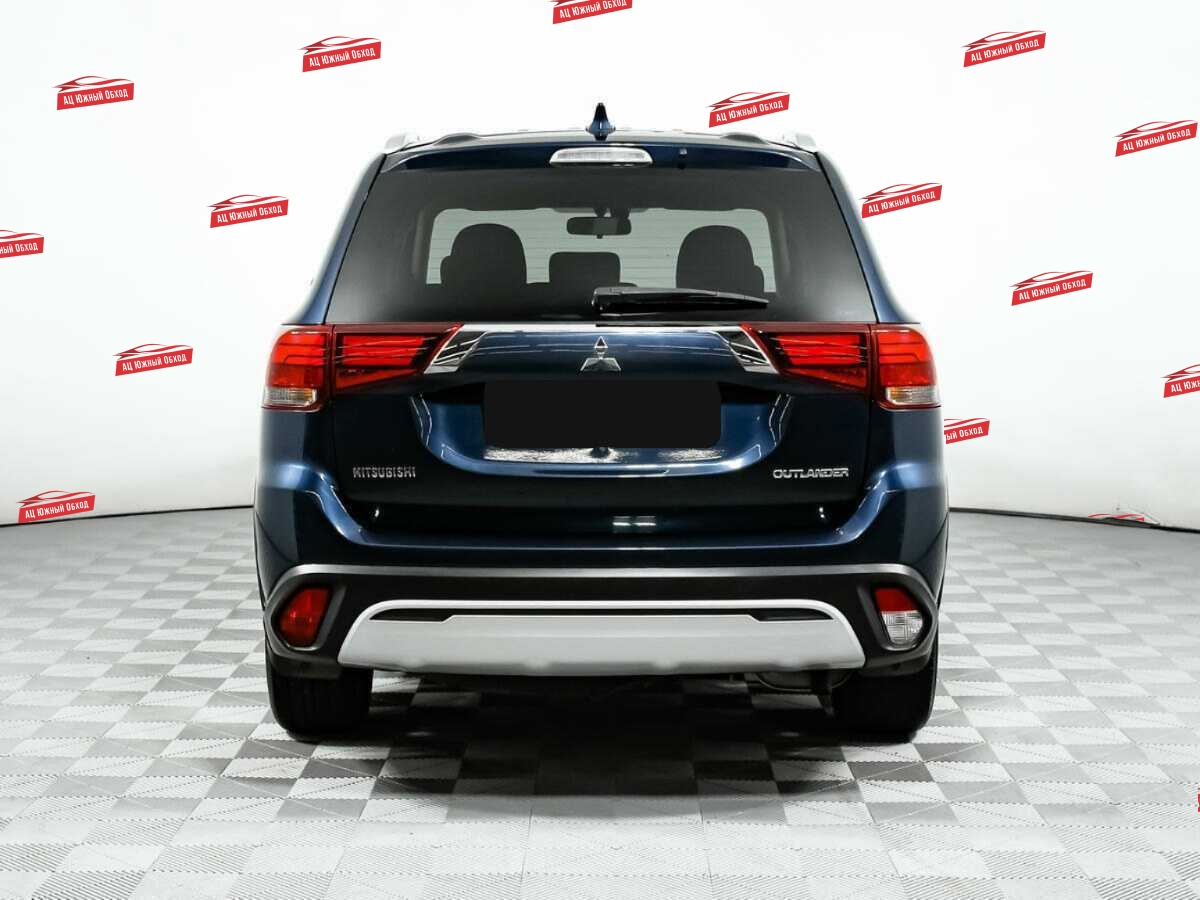 Купить Mitsubishi Outlander с пробегом. Фото: #4
