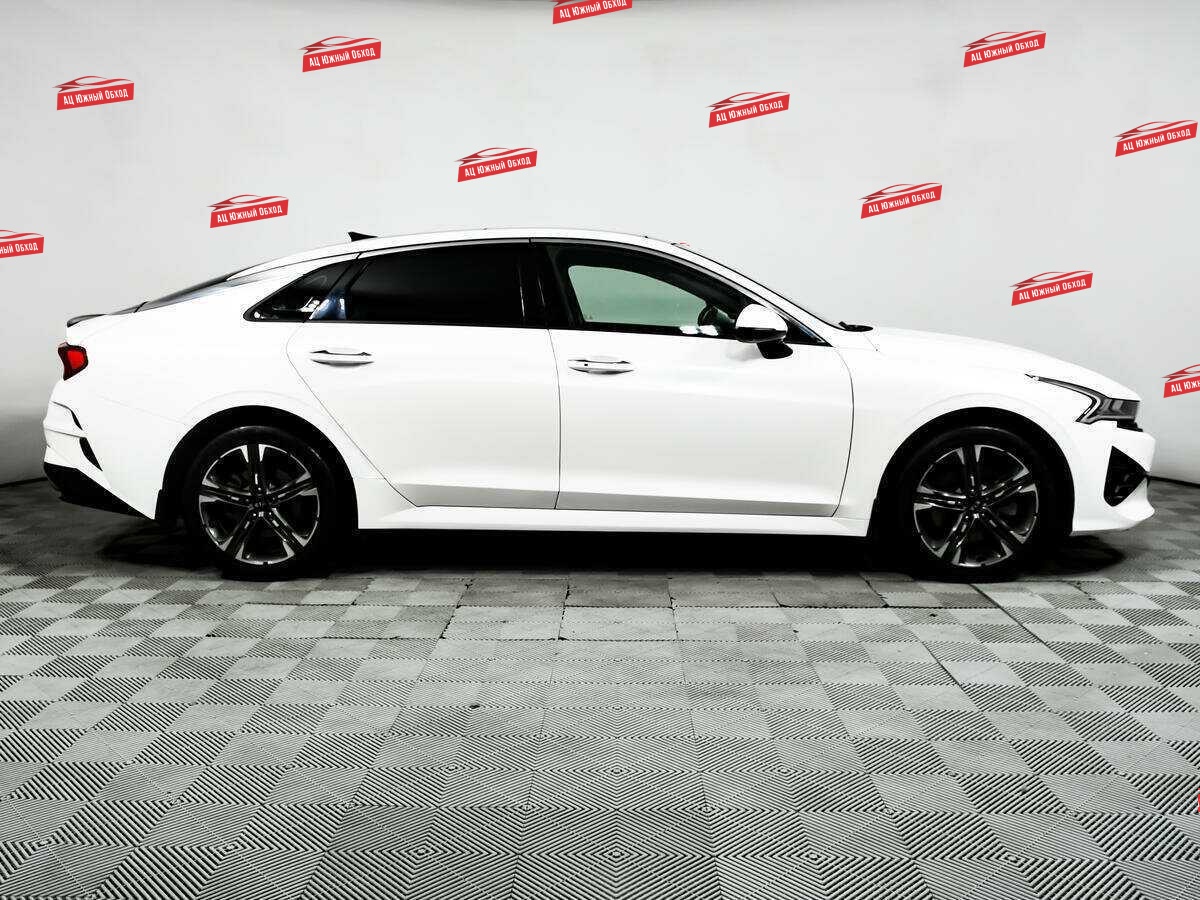 Купить Kia K5 с пробегом. Фото: #3