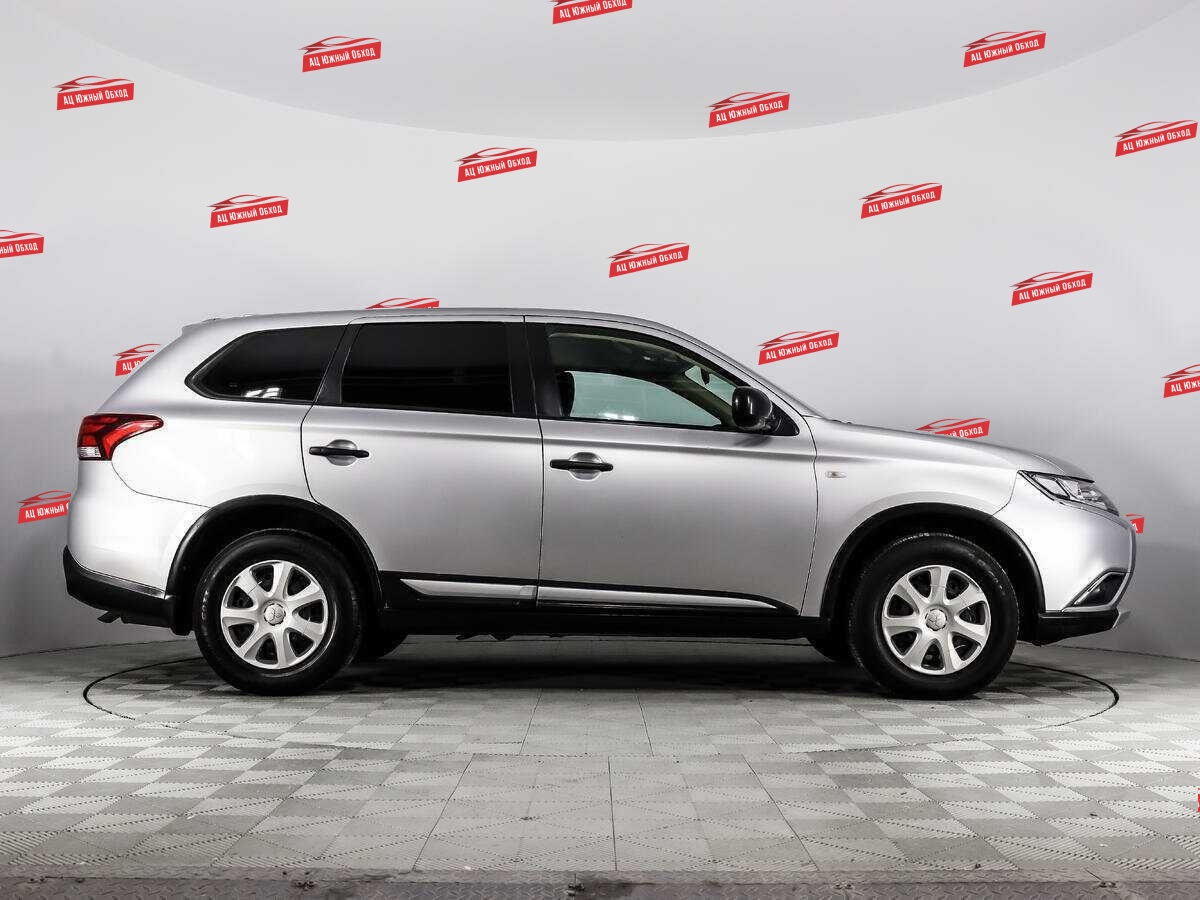 Купить Mitsubishi Outlander с пробегом. Фото: #3