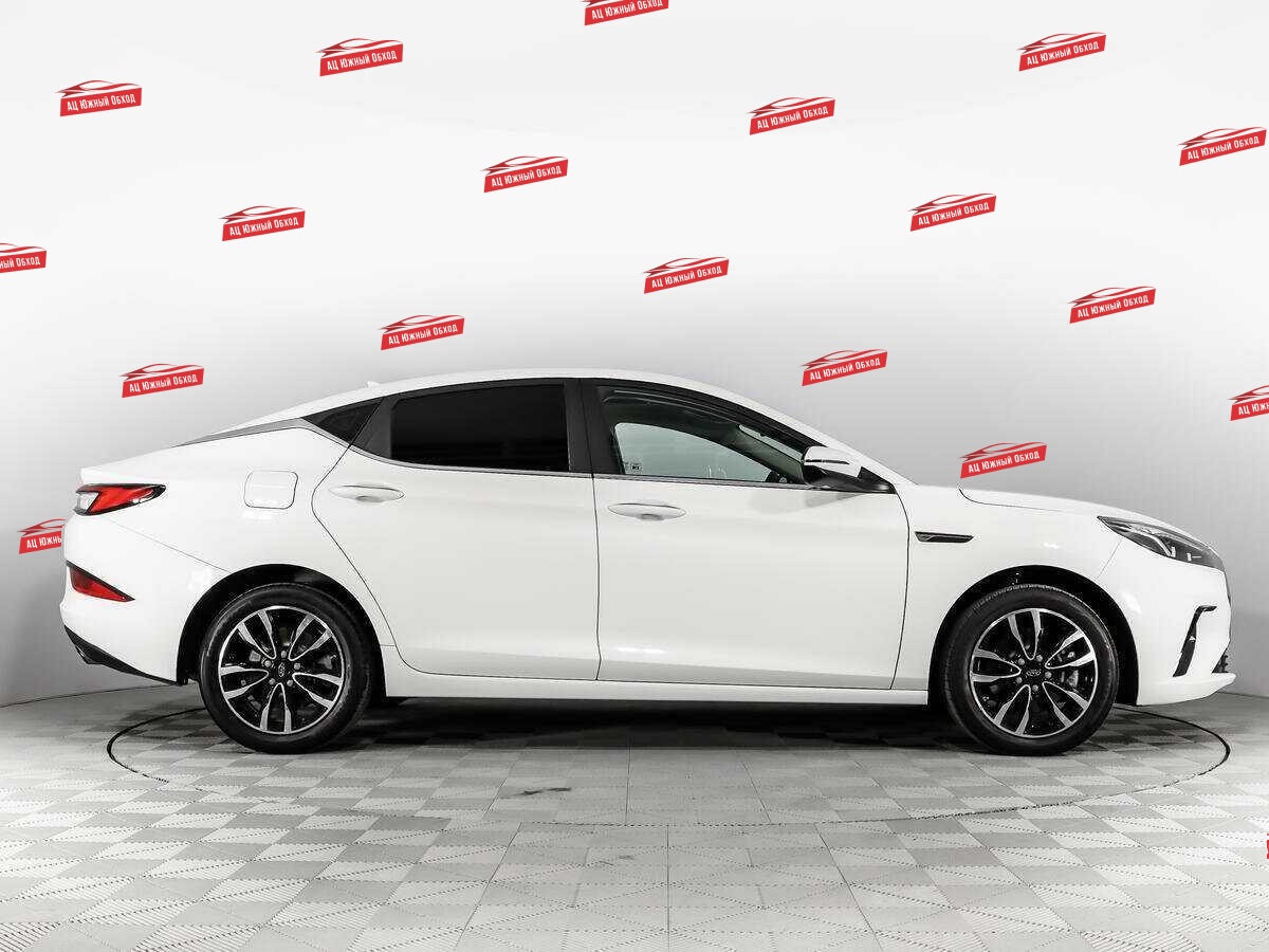 Купить JAC J7 с пробегом. Фото: #3