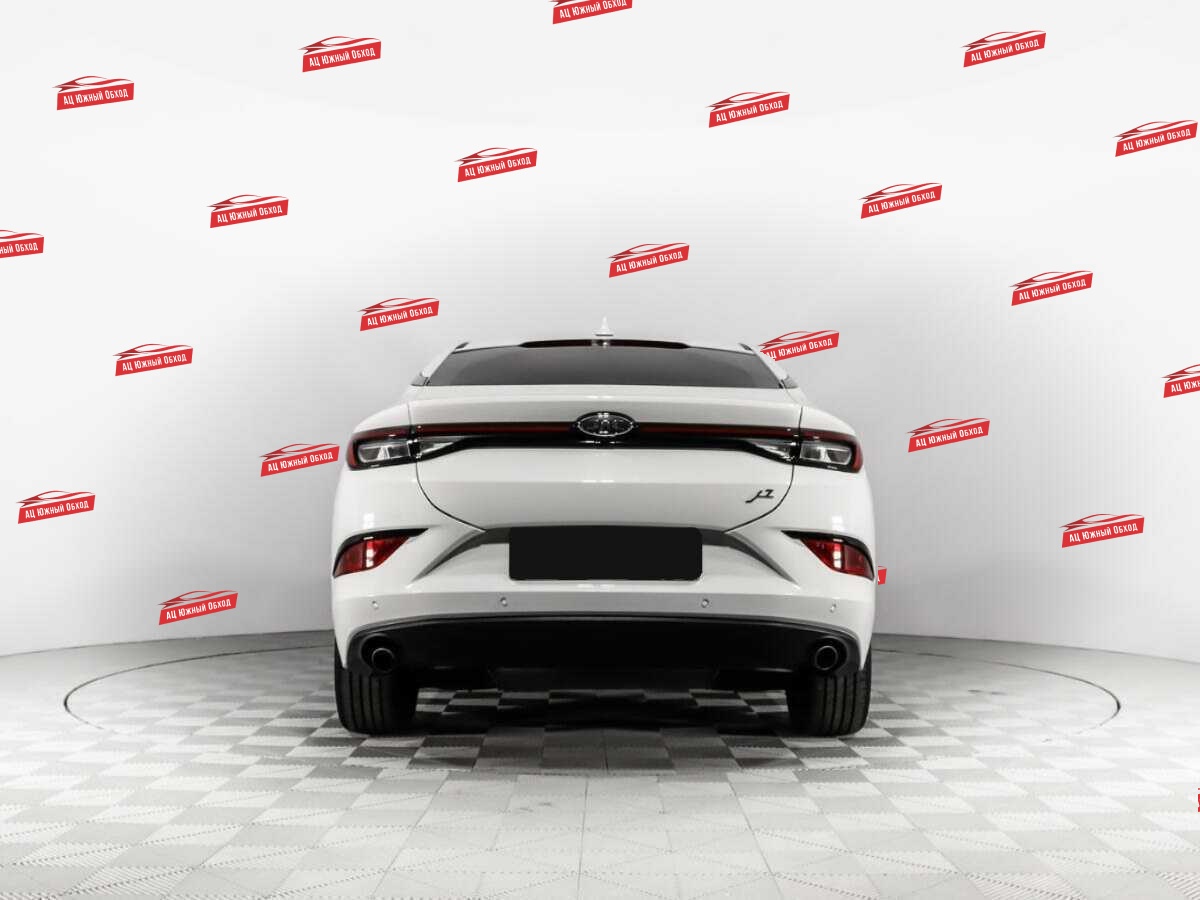 Купить JAC J7 с пробегом. Фото: #5