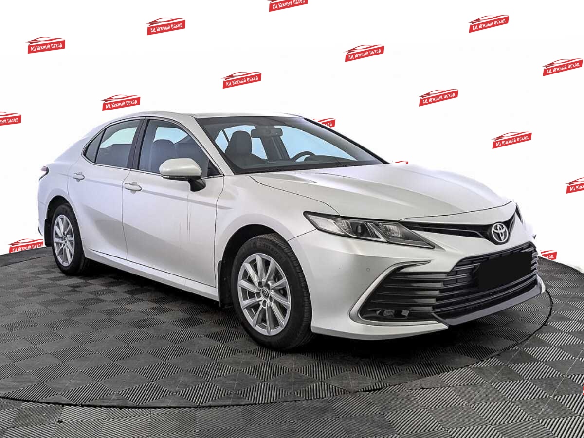 Купить Toyota Camry с пробегом. Фото: #2