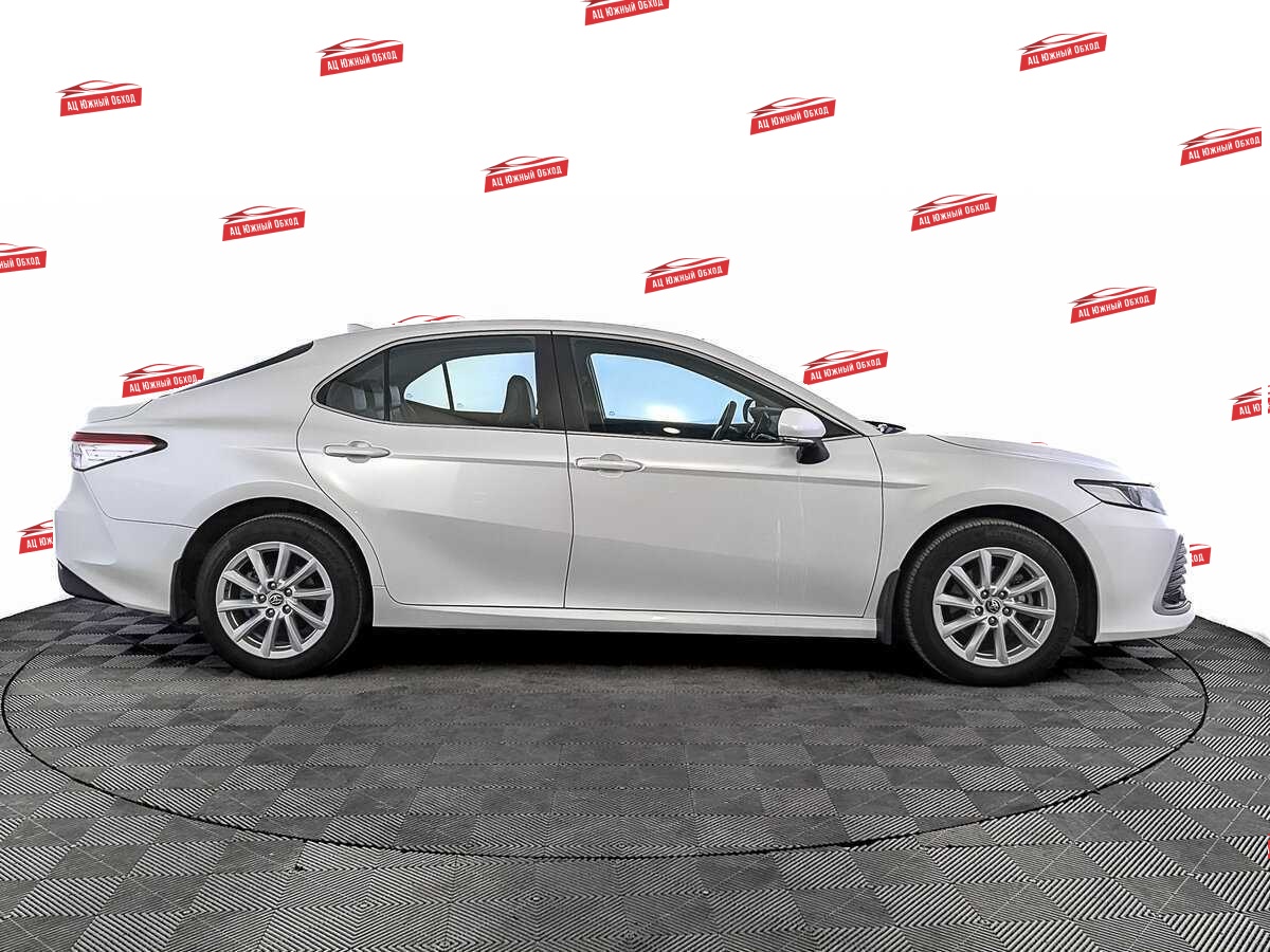 Купить Toyota Camry с пробегом. Фото: #3