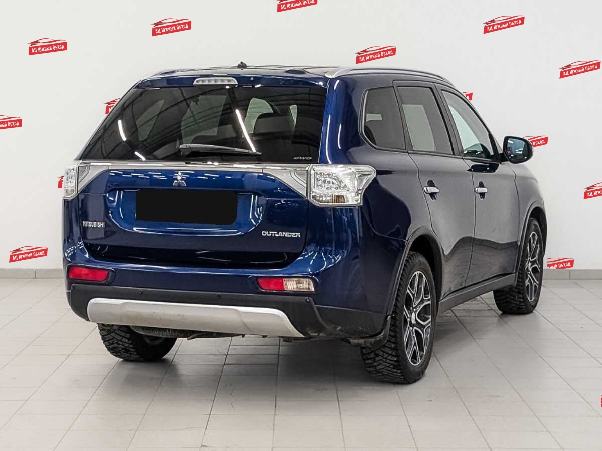 Купить Mitsubishi Outlander с пробегом. Фото: #4