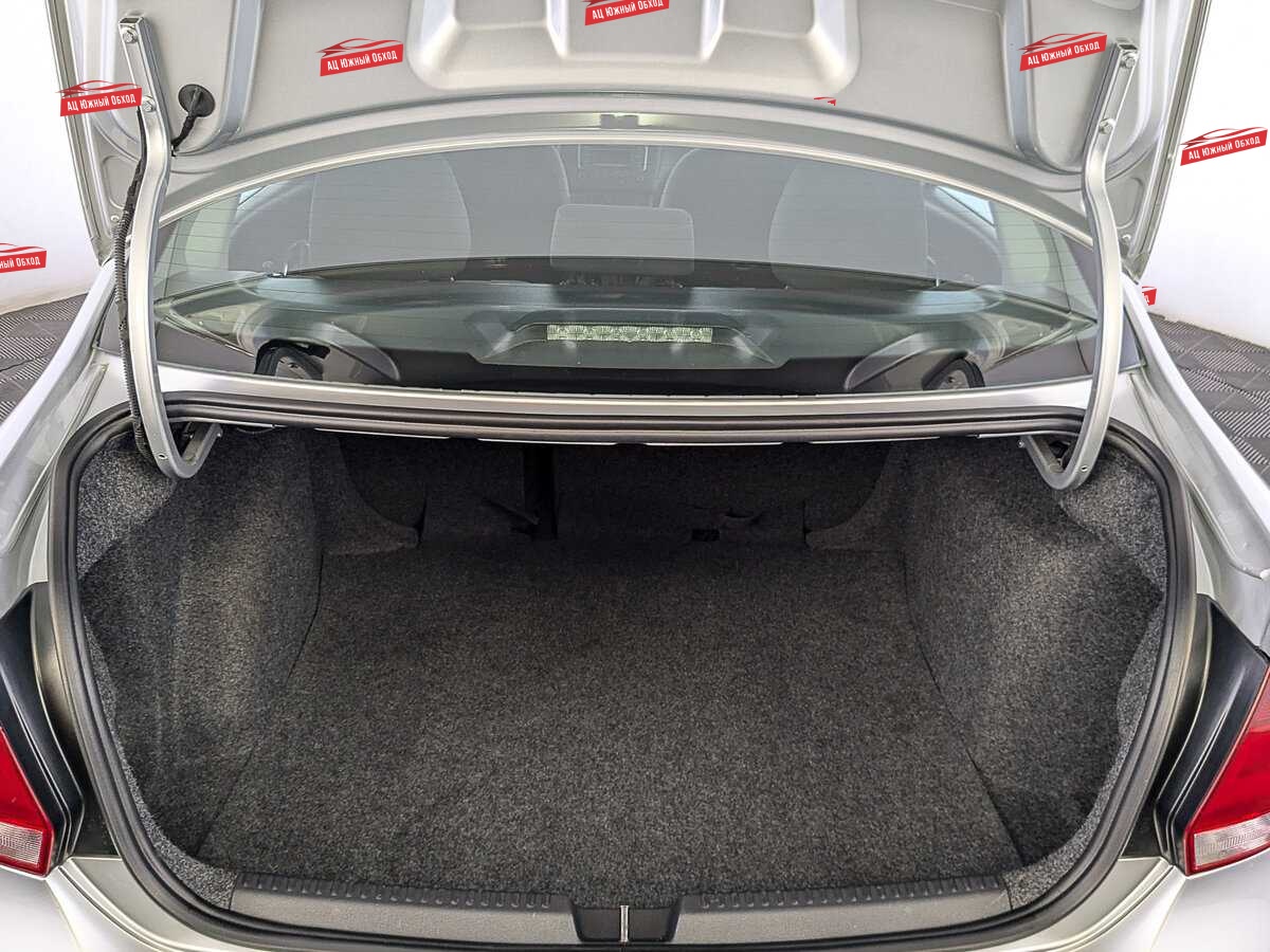 Купить Volkswagen Polo с пробегом. Фото: #9