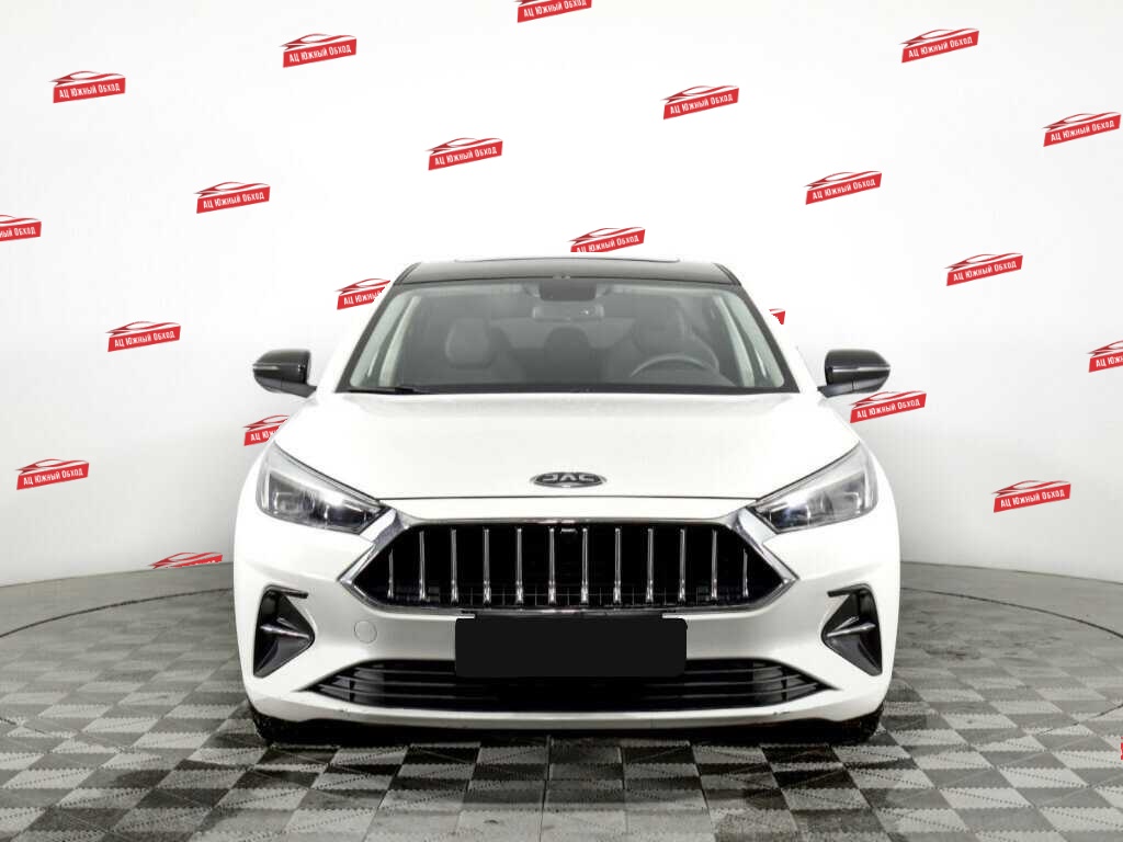 Купить JAC J7 с пробегом. Фото: #1