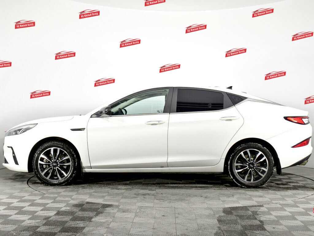 Купить JAC J7 с пробегом. Фото: #7