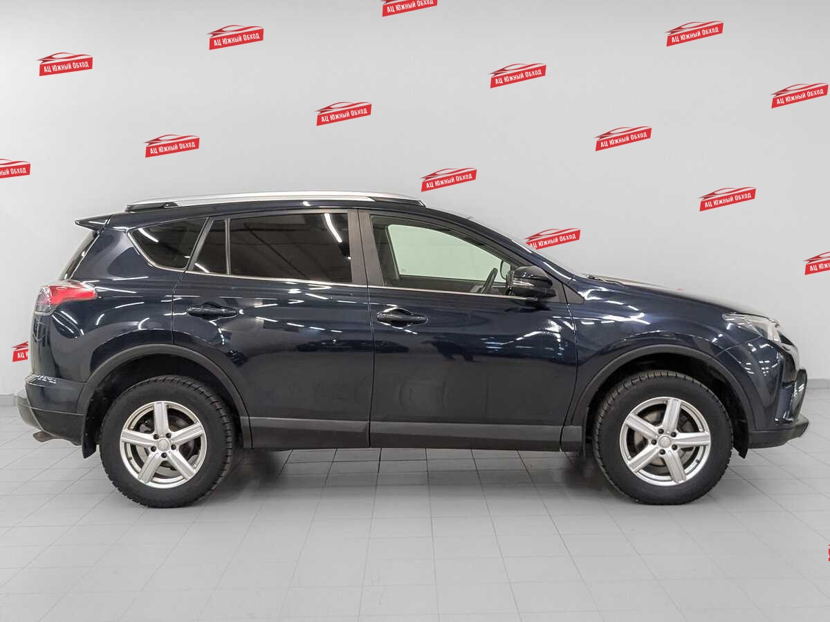 Купить Toyota RAV4 с пробегом. Фото: #3