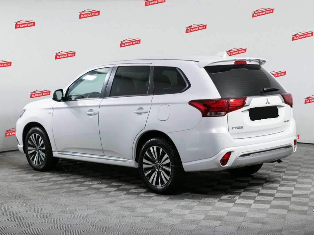 Купить Mitsubishi Outlander с пробегом. Фото: #5