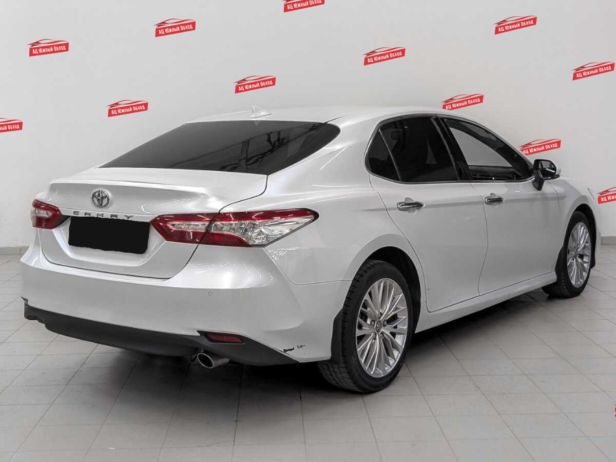 Купить Toyota Camry с пробегом. Фото: #4