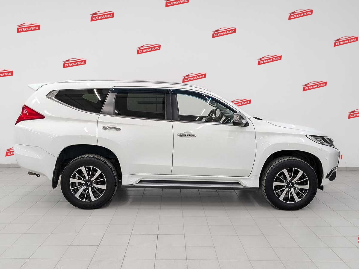 Купить Mitsubishi Pajero Sport с пробегом. Фото: #3