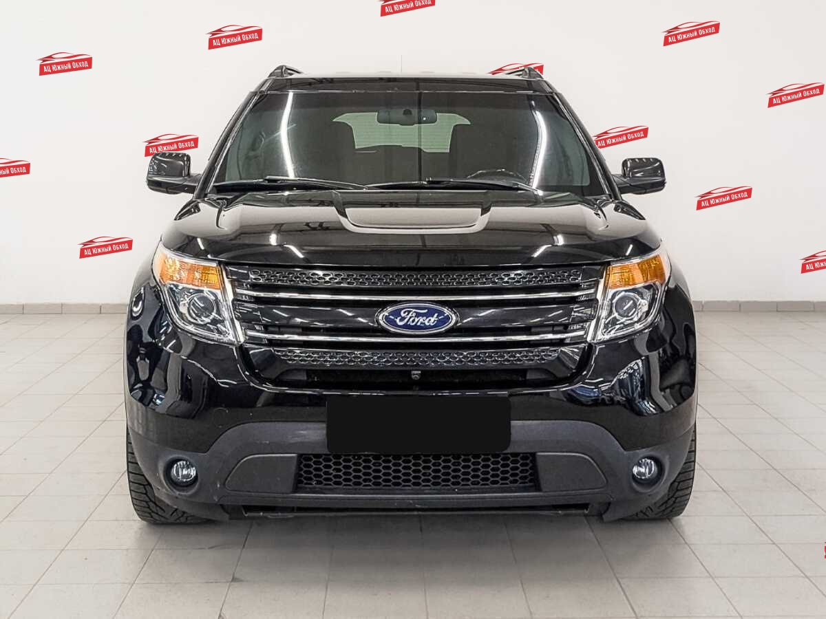 Купить Ford Explorer с пробегом. Фото: #1