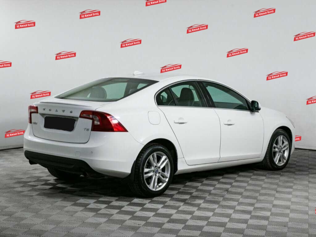 Купить Volvo S60 с пробегом. Фото: #3