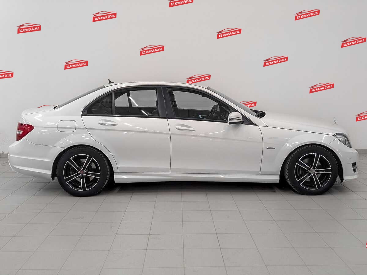 Купить Mercedes-Benz C-Класс с пробегом. Фото: #3