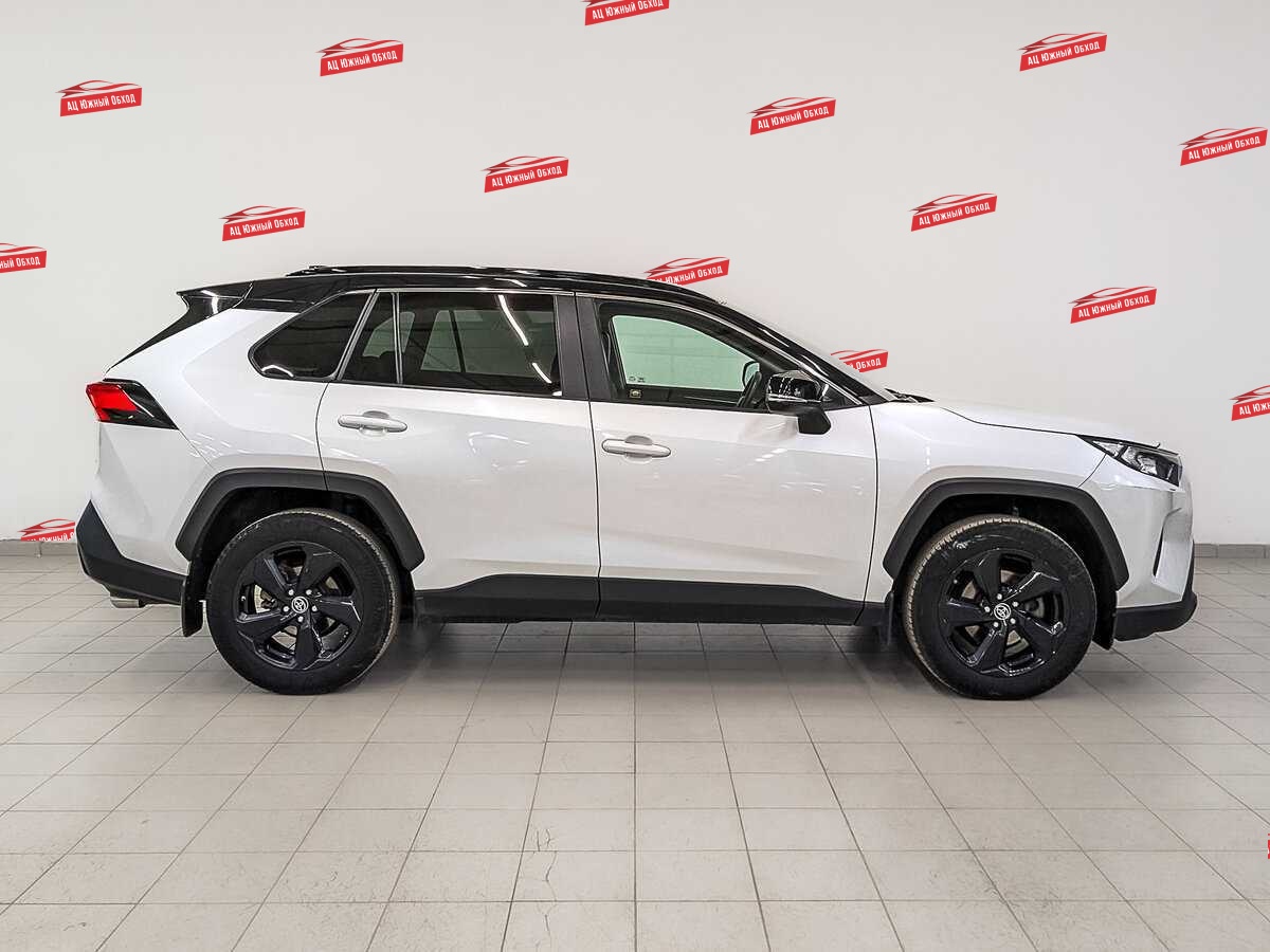 Купить Toyota RAV4 с пробегом. Фото: #3