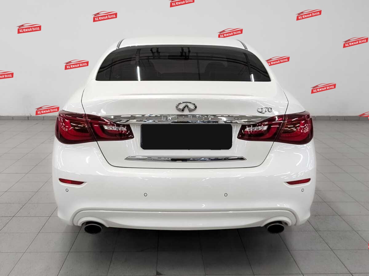 Купить Infiniti Q70 с пробегом. Фото: #5
