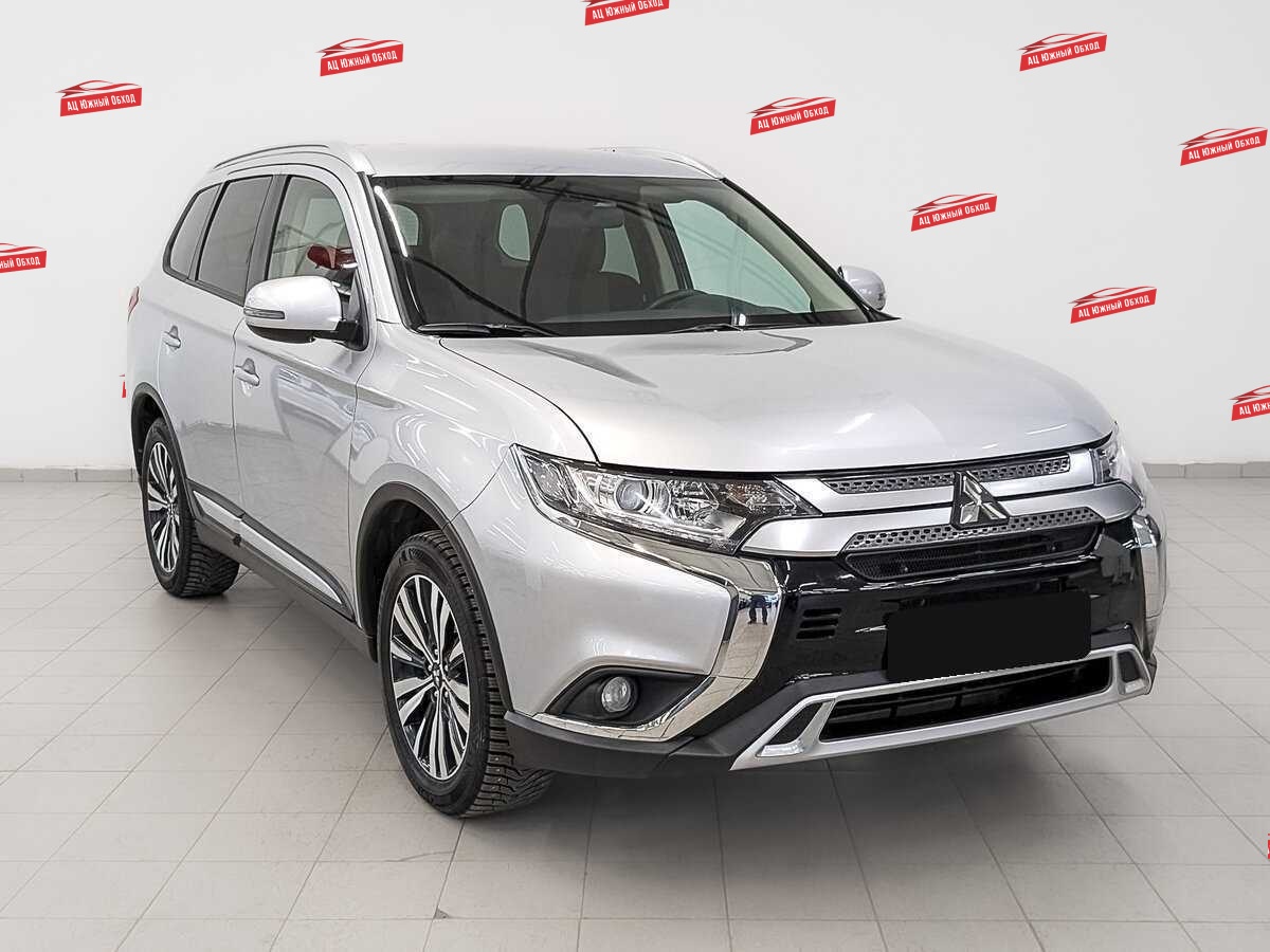 Купить Mitsubishi Outlander с пробегом. Фото: #2