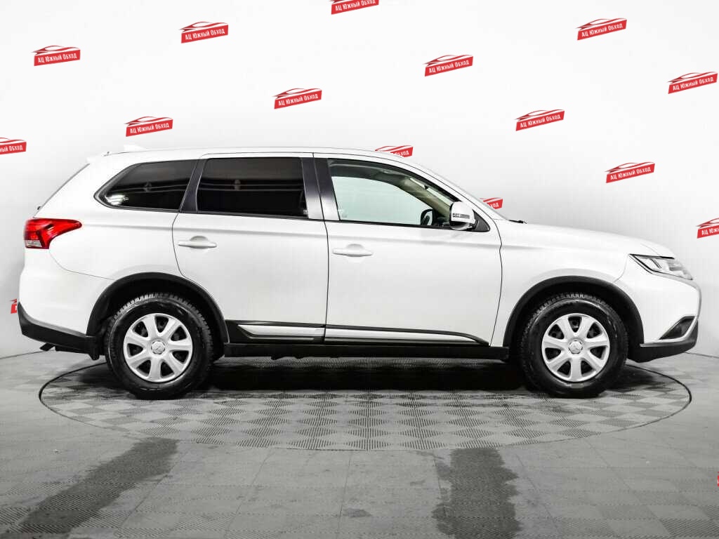Купить Mitsubishi Outlander с пробегом. Фото: #3