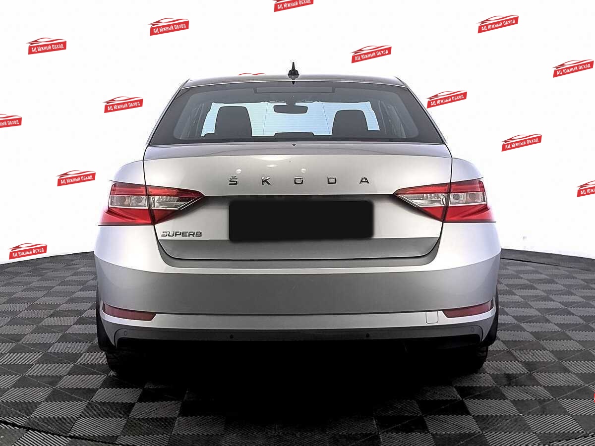 Купить Skoda Superb с пробегом. Фото: #5