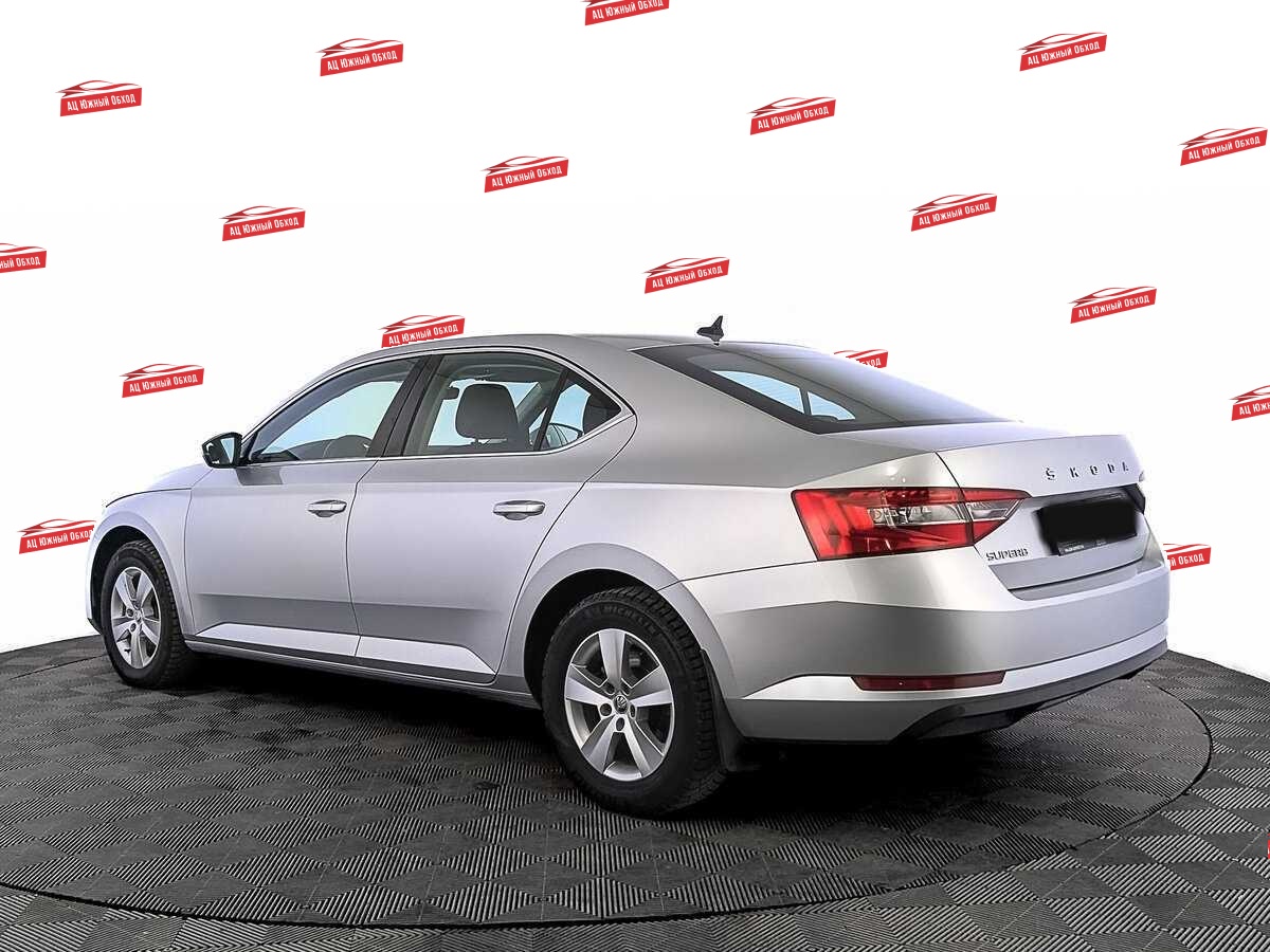 Купить Skoda Superb с пробегом. Фото: #6