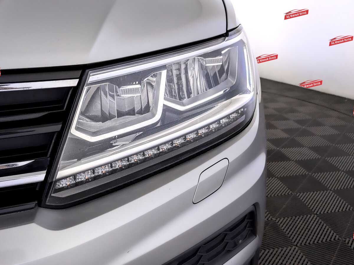 Купить Volkswagen Tiguan с пробегом. Фото: #16