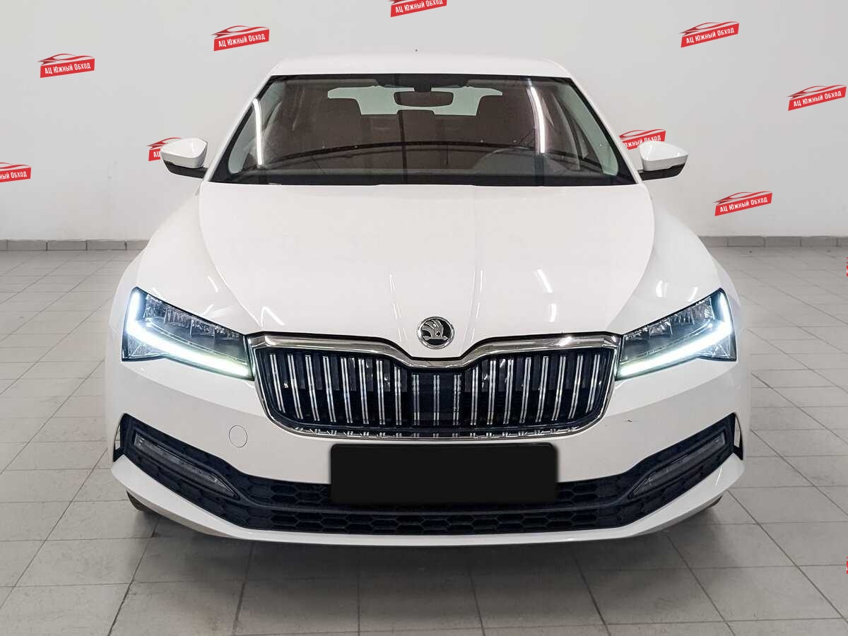 Купить Skoda Superb с пробегом. Фото: #2