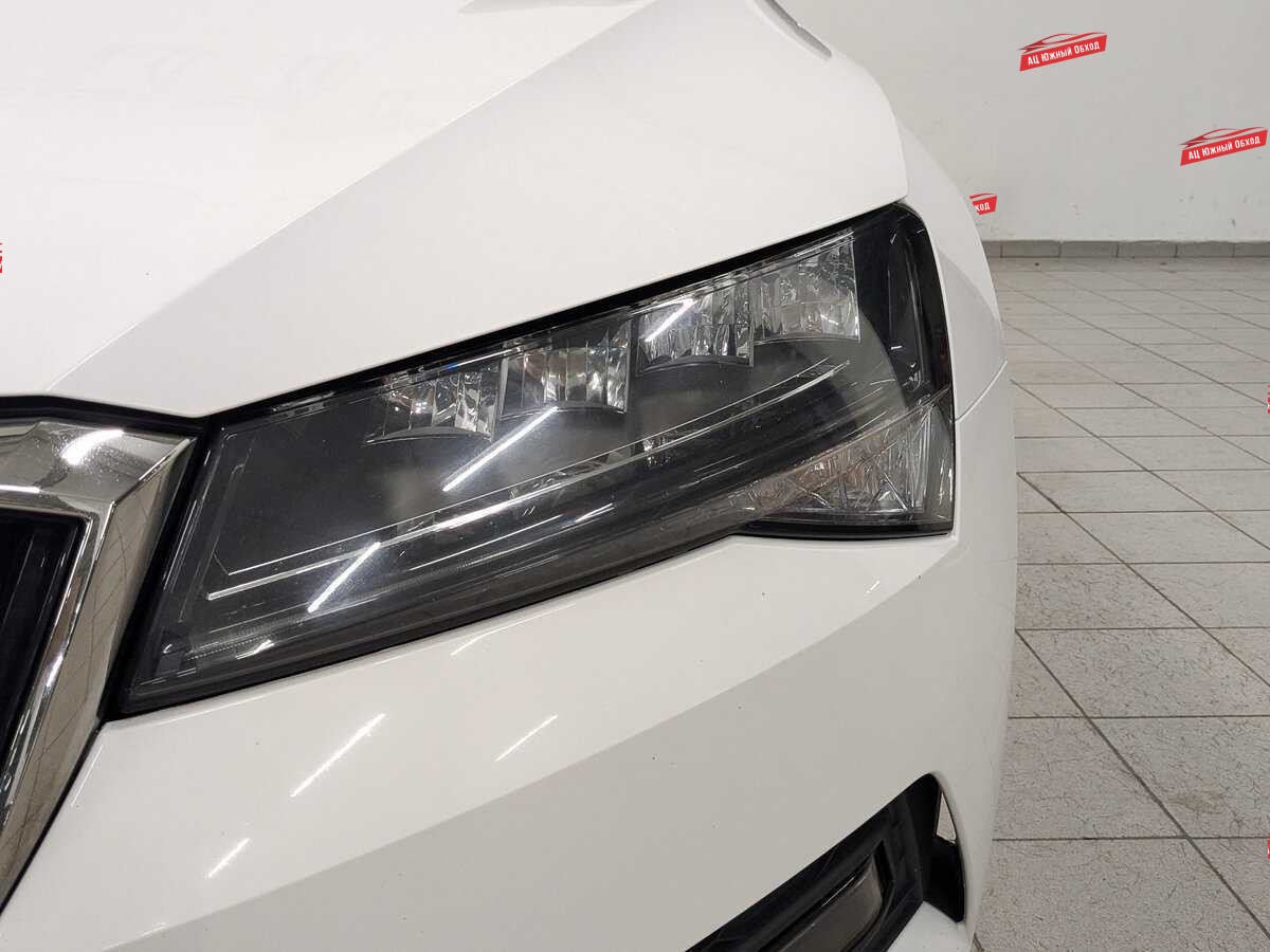 Купить Skoda Superb с пробегом. Фото: #11