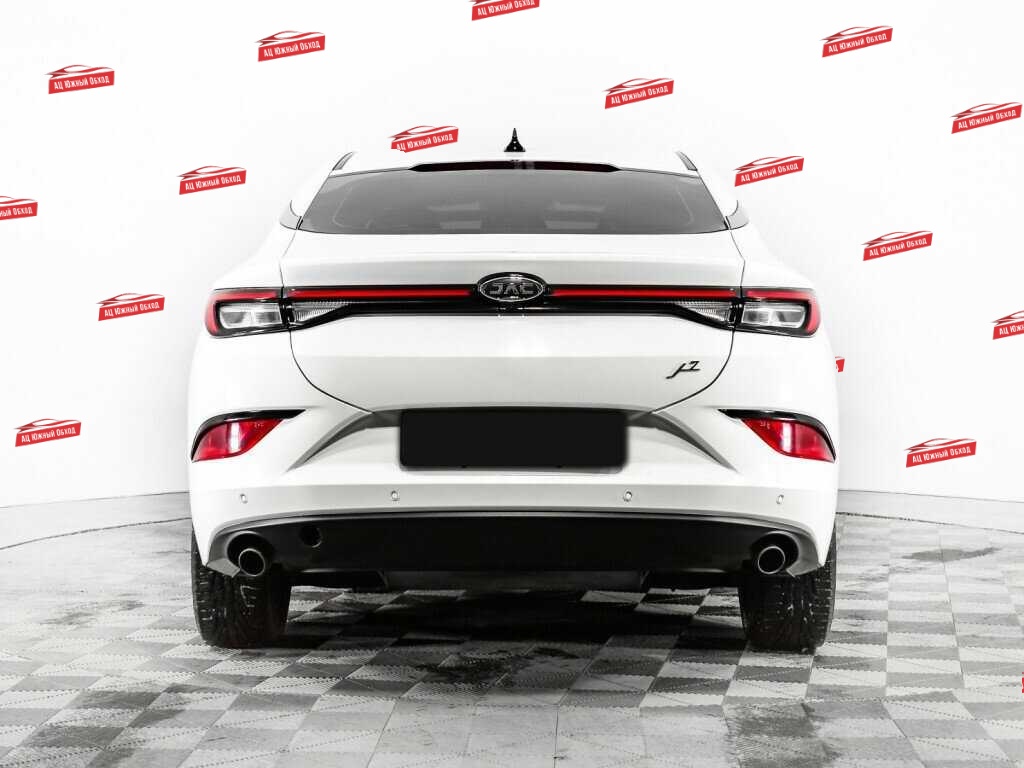 Купить JAC J7 с пробегом. Фото: #5