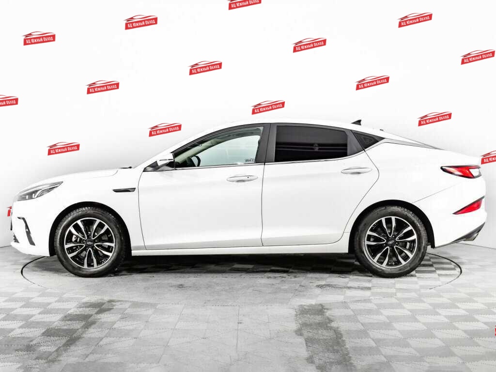 Купить JAC J7 с пробегом. Фото: #7