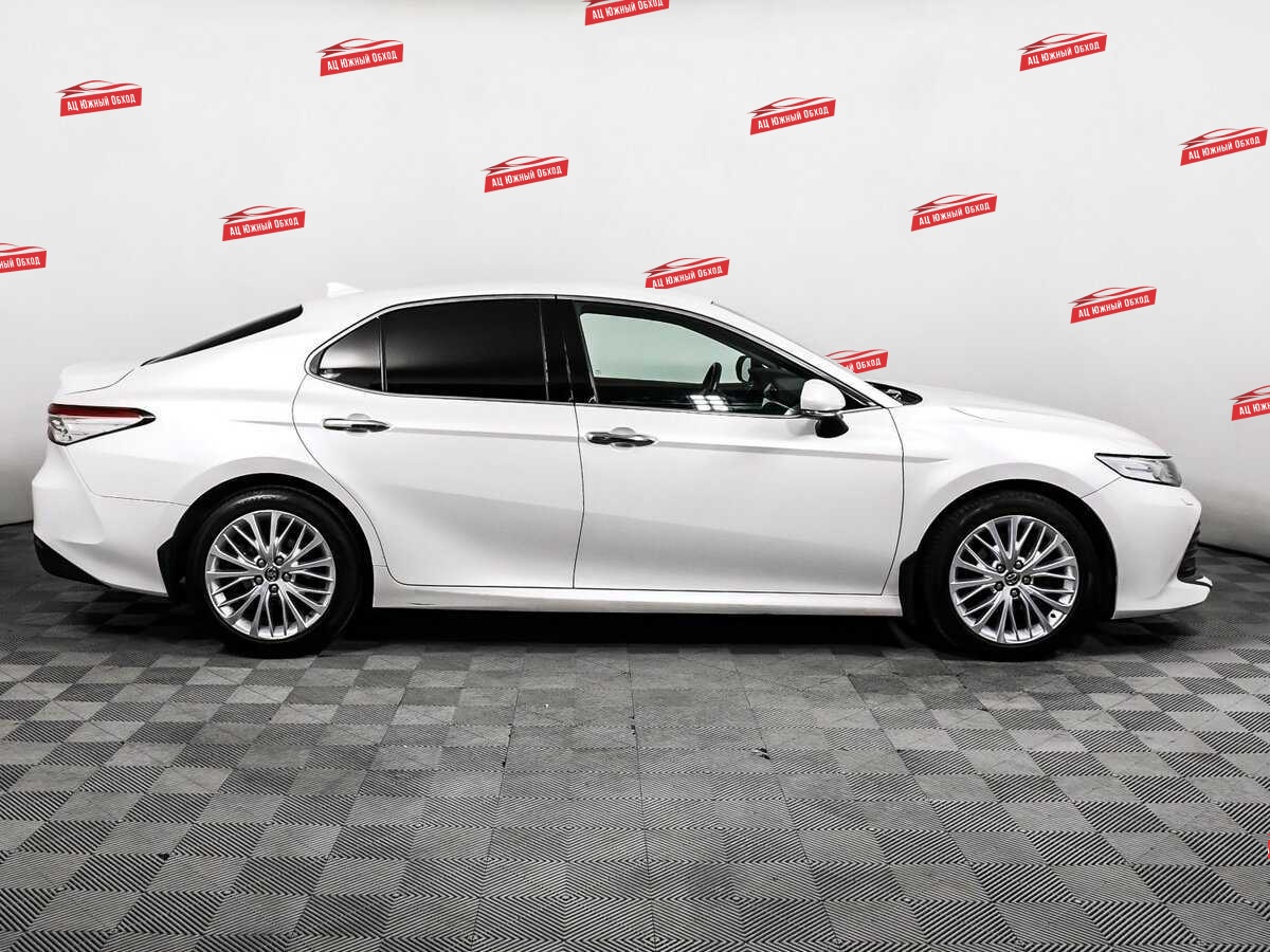 Купить Toyota Camry с пробегом. Фото: #3