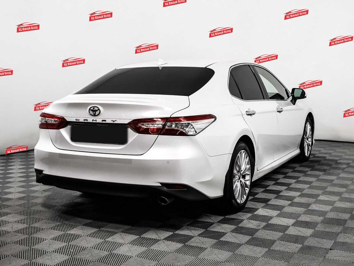 Купить Toyota Camry с пробегом. Фото: #4