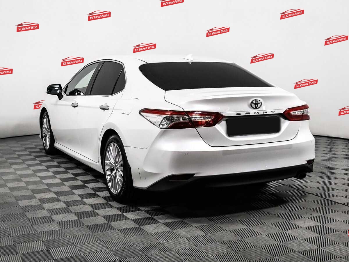 Купить Toyota Camry с пробегом. Фото: #6