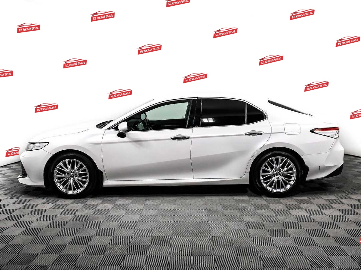 Купить Toyota Camry с пробегом. Фото: #7