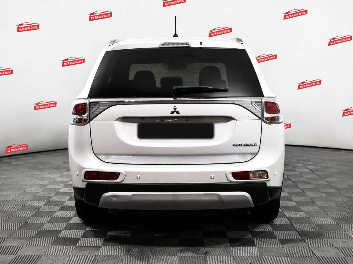 Купить Mitsubishi Outlander с пробегом. Фото: #5