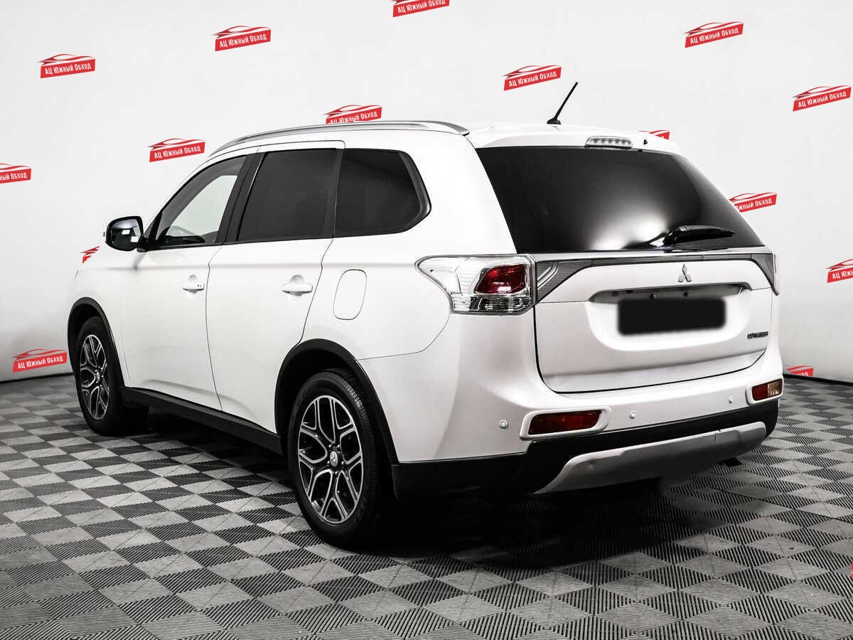 Купить Mitsubishi Outlander с пробегом. Фото: #6