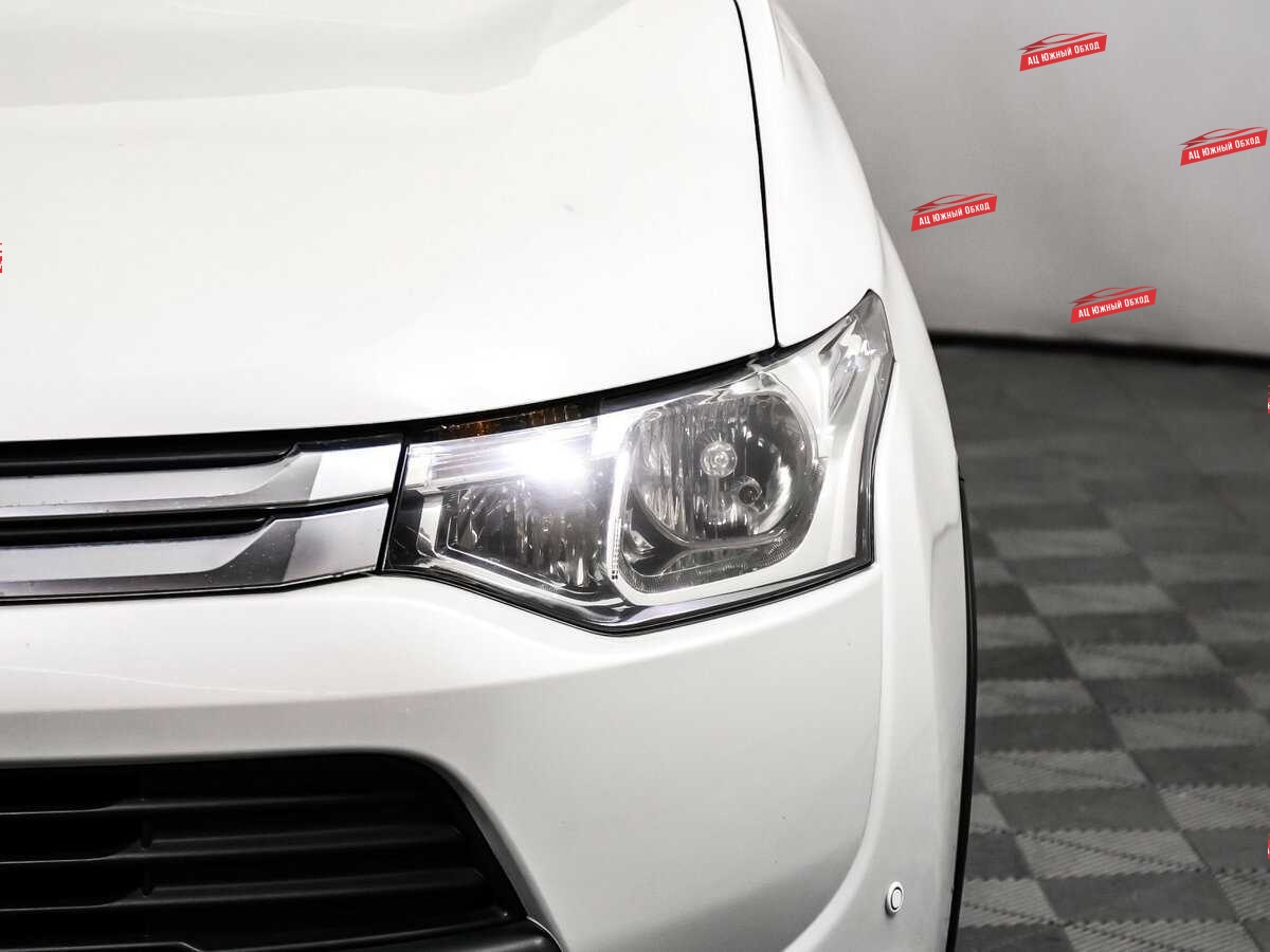 Купить Mitsubishi Outlander с пробегом. Фото: #14
