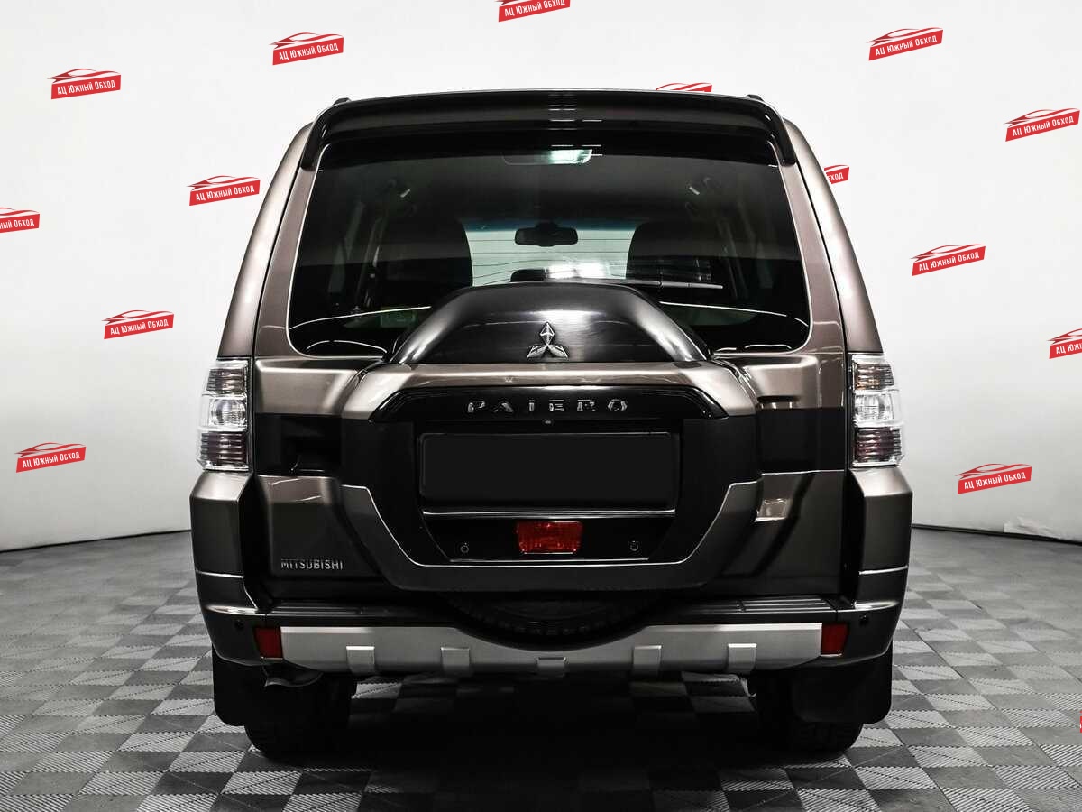 Купить Mitsubishi Pajero с пробегом. Фото: #5