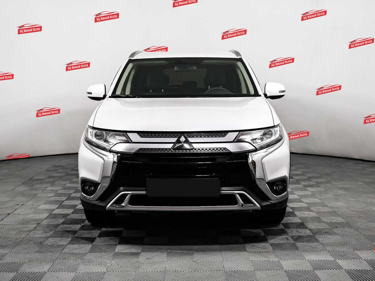 Купить Mitsubishi Outlander с пробегом. Фото: #1
