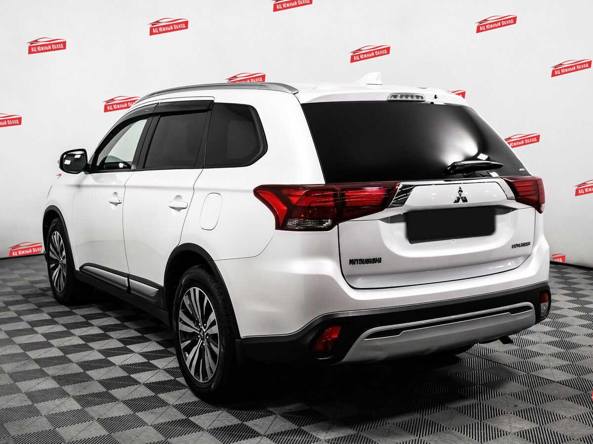 Купить Mitsubishi Outlander с пробегом. Фото: #6
