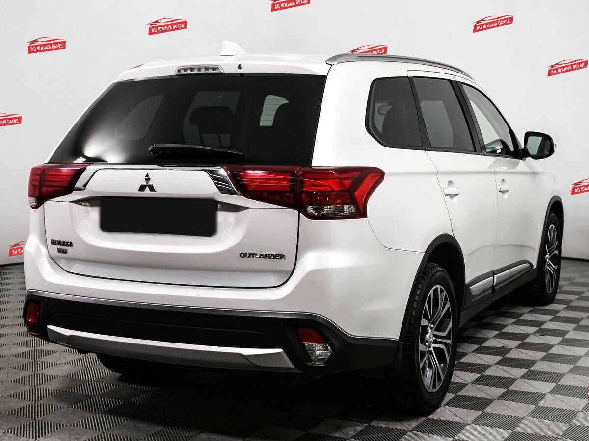 Купить Mitsubishi Outlander с пробегом. Фото: #4